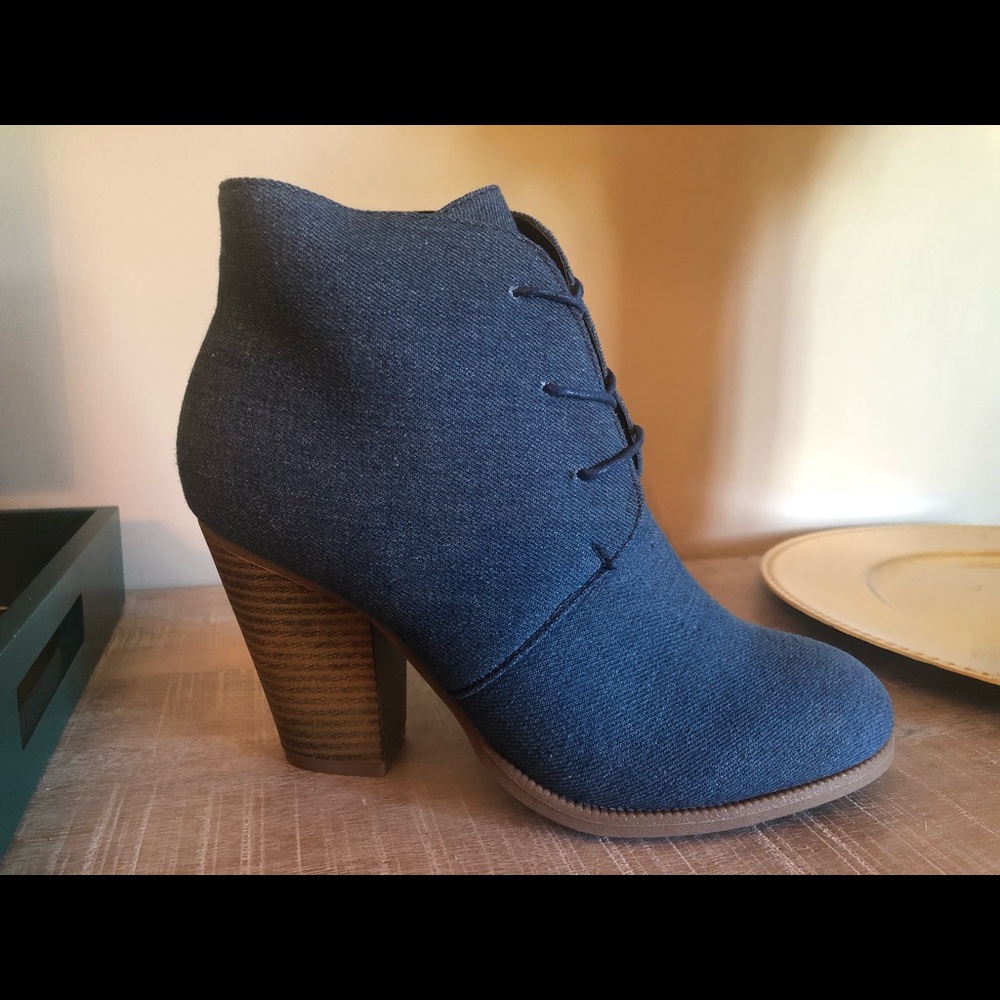 Denim lace up bootie